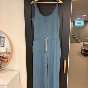 Vuori Blue Sleeveless Scoop Neck Jumpsuit w/ Pockets - L